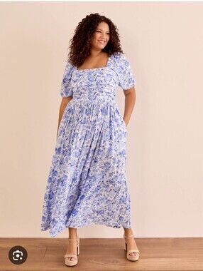 ARULA NWOT Sz X Blue and White Floral Maxi Dress with Puff Sleeves